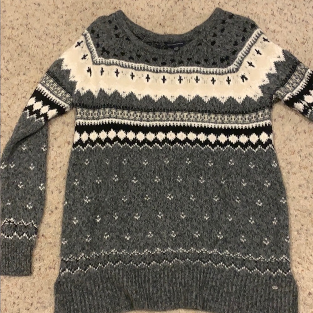 grey sweater